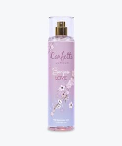 Top Notes: Jasmine, Neroli, Pear, Strawberry Heart Notes: Heliotropin, Rose, Peach, Sandalwood Base Notes: Vanilla, Patchouli, Cedawood, Carmel Ideal for daily wear, BONJOUR LOVE Body Mist is a wonderful choice for any woman looking to add a spark of joy and a sweet scent to her day.